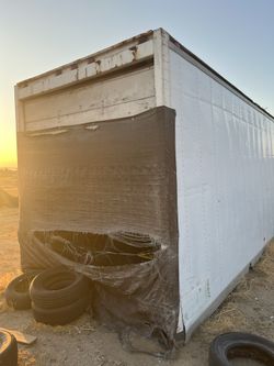 Shipping Container $550 / 25ft