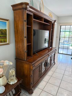 TV hutch