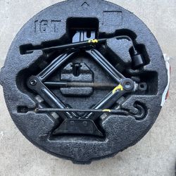 Hyundai Sonata Jack. 