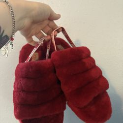Ugg Fluff Yeah Slides