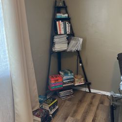 Corner Book Shelf 