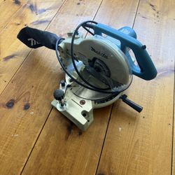 Makita LS1040 10” Mitre Saw (150.00) 
