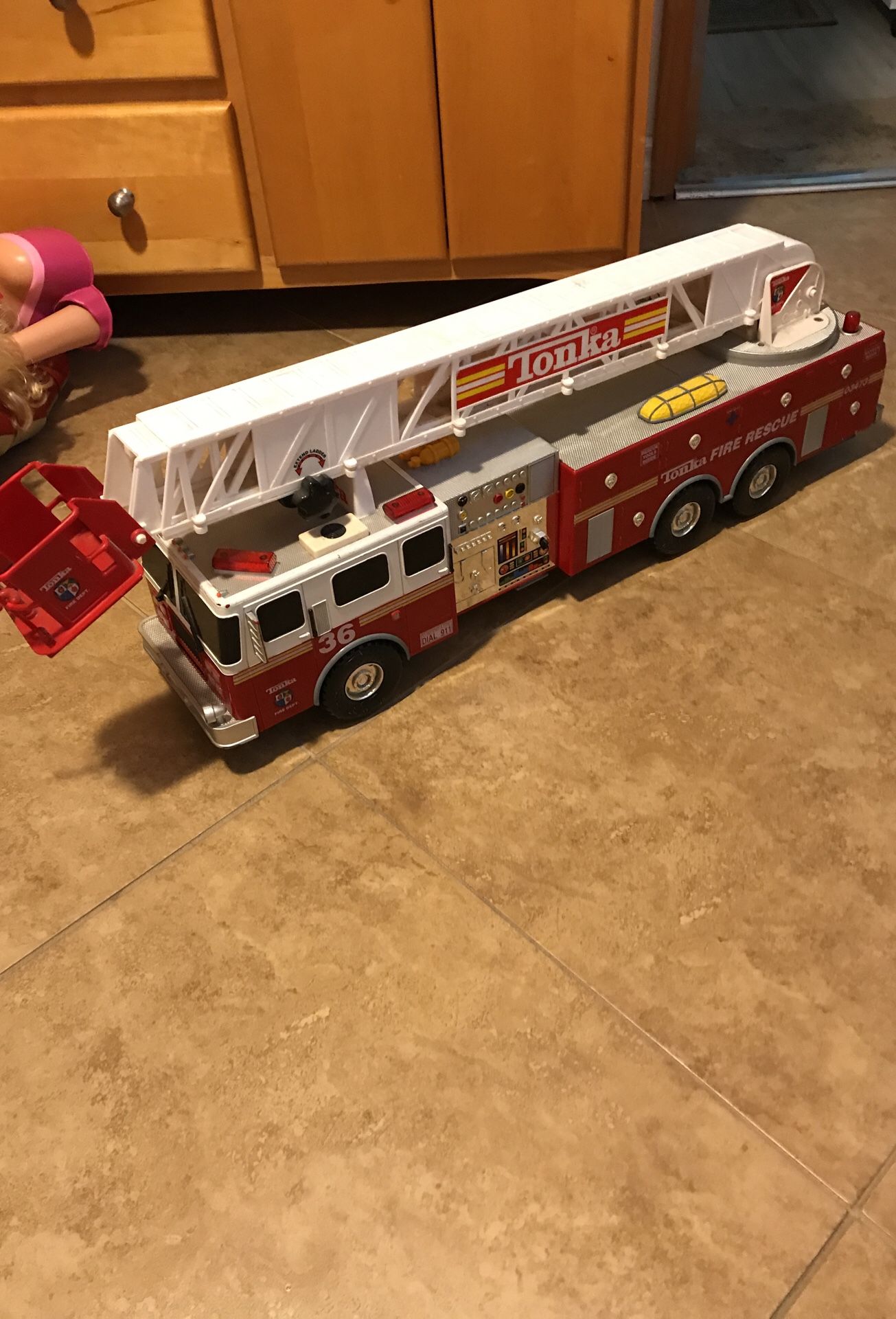 Hasbro Tonka Fire Rescue Truck # 03473 Engine 36 EH