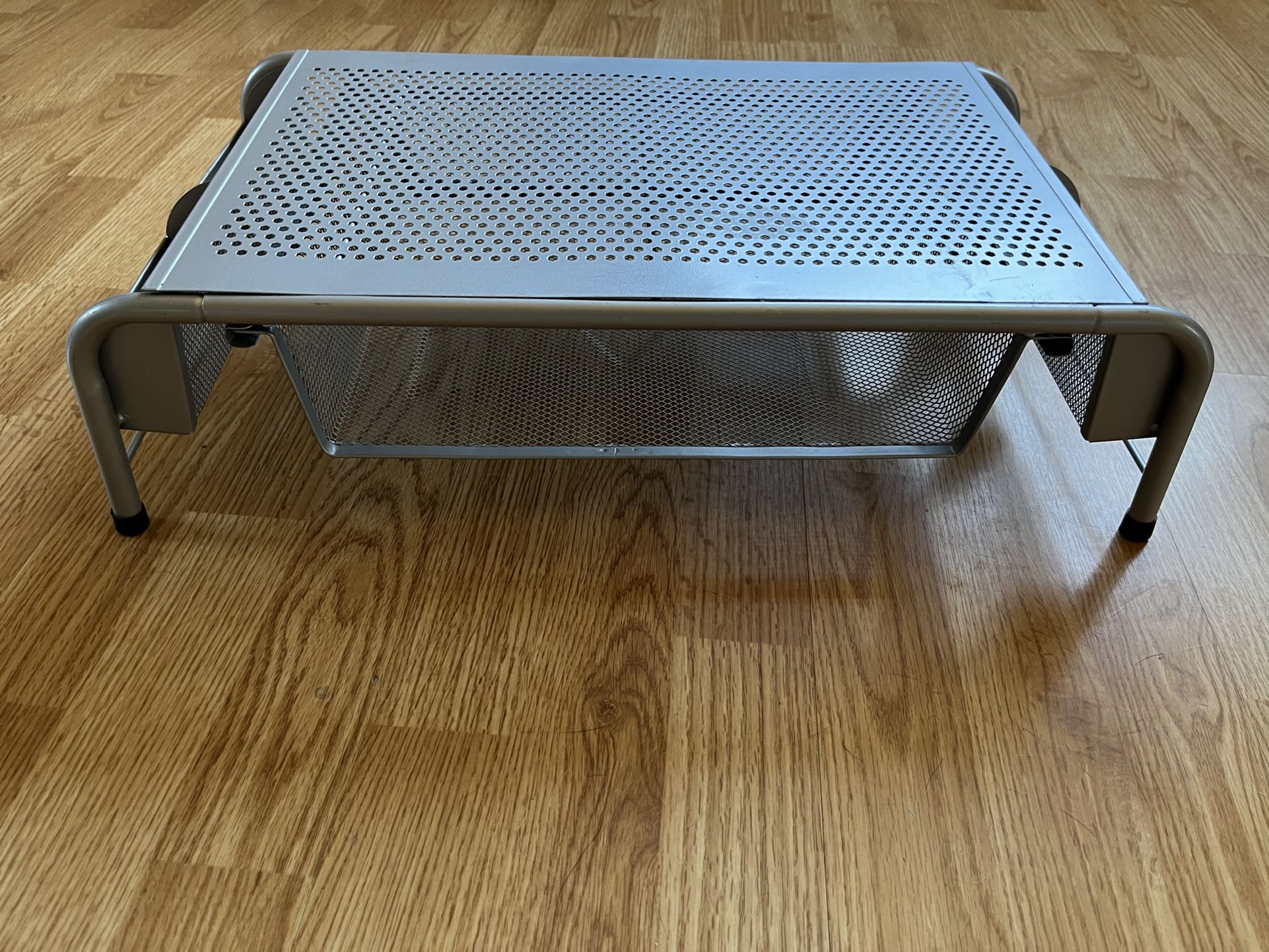 Used Laptop Stand