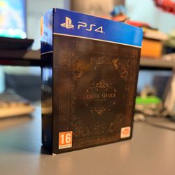 Dark Souls Trilogy Collection PS4 & PS5