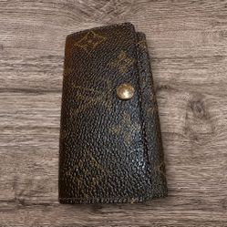 Louis Vuitton key Holder