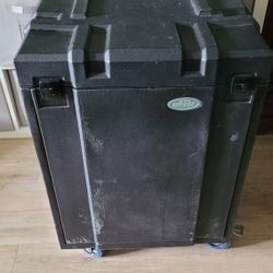 SKB Music Equipment Case With Casters