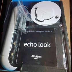 AMAZON ECHO LOOK MODEL PL67WR DESK CAMERA 