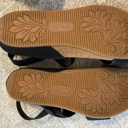Brand New Never Worn Size 10 Women’s Sandals 