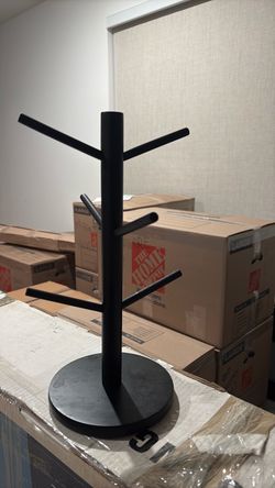 Coffee mugs stand