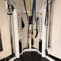 HOIST HD 1900 Cable Tower