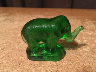 Vintage 80s monster green art glass trunk up elephant lucky figurine
