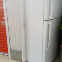 Good Condition Refrigerator 