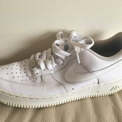 Nike Mens AF1 (Air Force 1) Leather Sneakers 