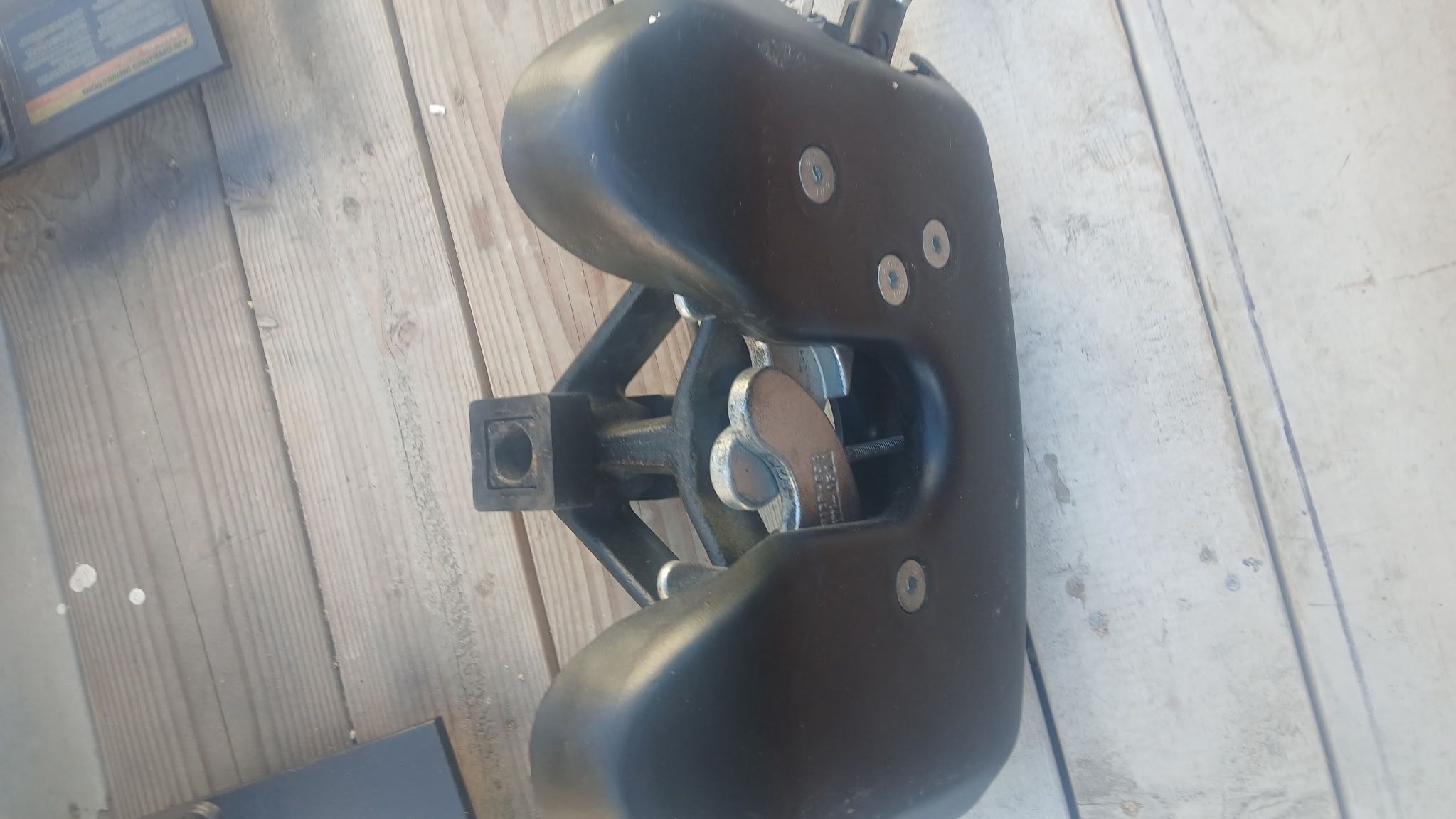 5th Wheel Hitch. C20 W/papwrwork