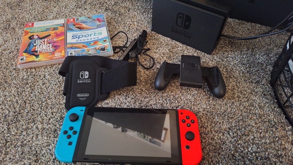 Nintendo Switch + 3 Games