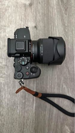Sony Alpha A7iv Mirrorless Camera & 28-70 OSS Lens