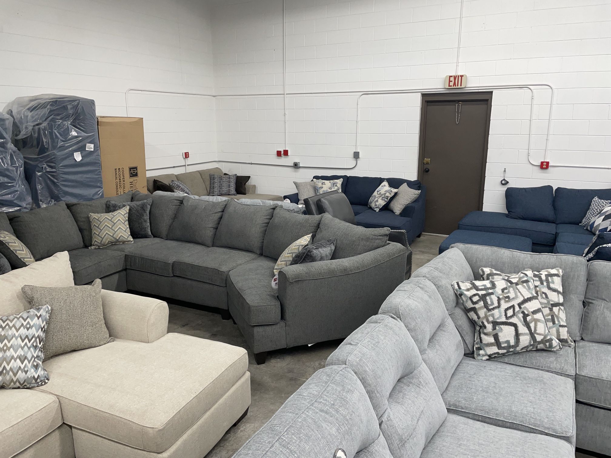 Sofas And Sectionals 