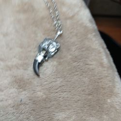 BEAR N CLAW STERLING SILVER NECKLACE 