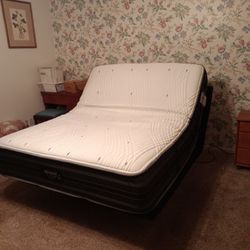 Beautyrest Black Hybrid Head,Foot Up Adjustable Bed