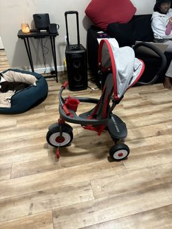 tricycle radio flyer 