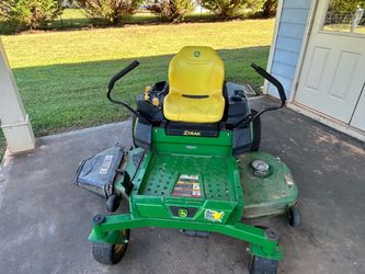 John Deere ZTrak Zero-Turn Mower 54"