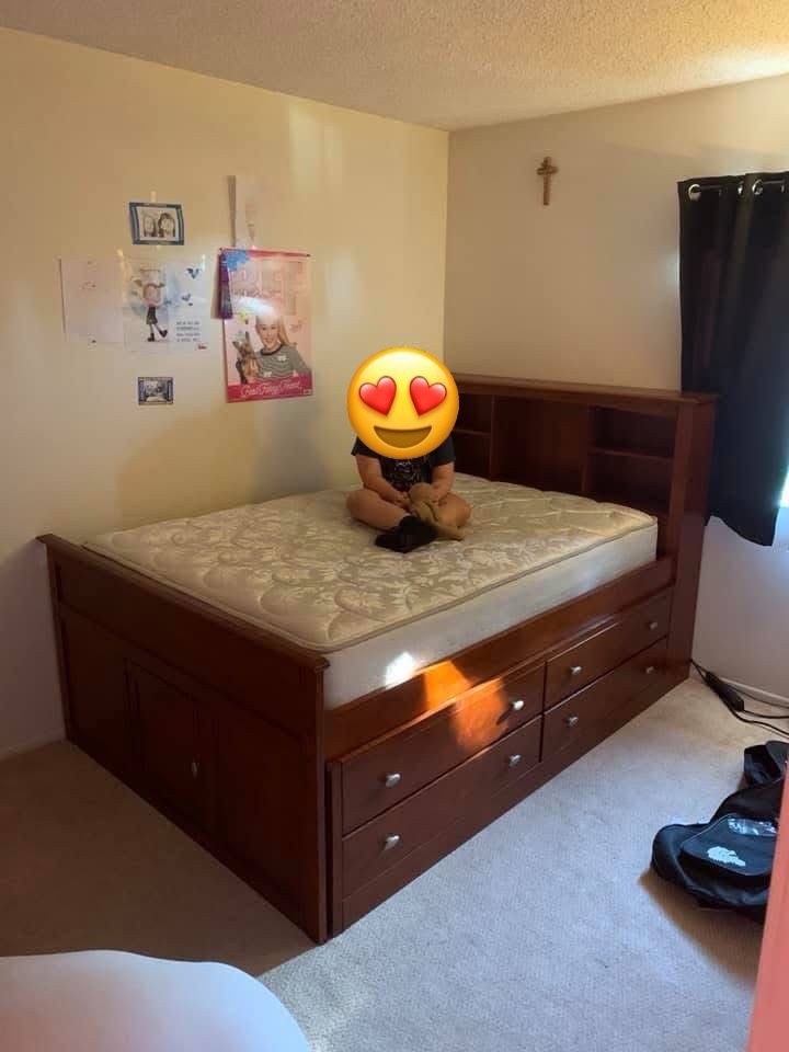 Full Size Captain’s Bed
