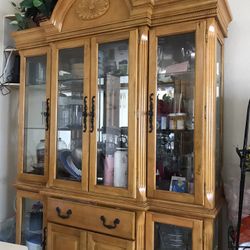 Chinero/ China Cabinet