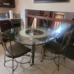 Kitchen Table Great Condition $50