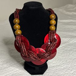 CRIMSON RED SHELL TWISTED NECKLACE