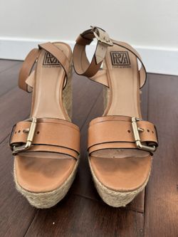 Pour La Victoire Wedges