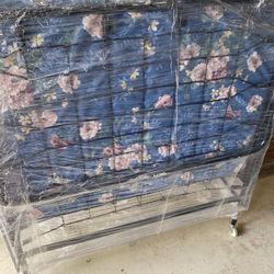 Twin Fold/ Roll Away Bed with Frame 