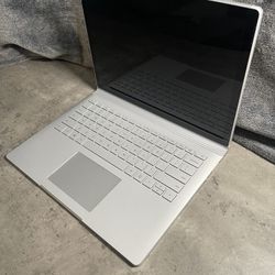 Microsoft - Surface Book 3 13.5" Touch-Screen - 2-in-1 Laptop - Intel Core i7 - 32GB Memory - GeForce GTX 1650 Max-Q - 512GB SSD - Platinum
