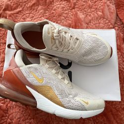 Air max 270 women’s size 7.5