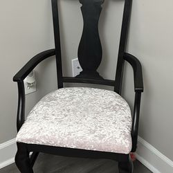 CHAIRS ( MANY AVAILABLE ) PER UNIT LAST DAY