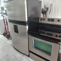 Whirlpool Refrigerator And Stove From The Whirlpool Gold Collection