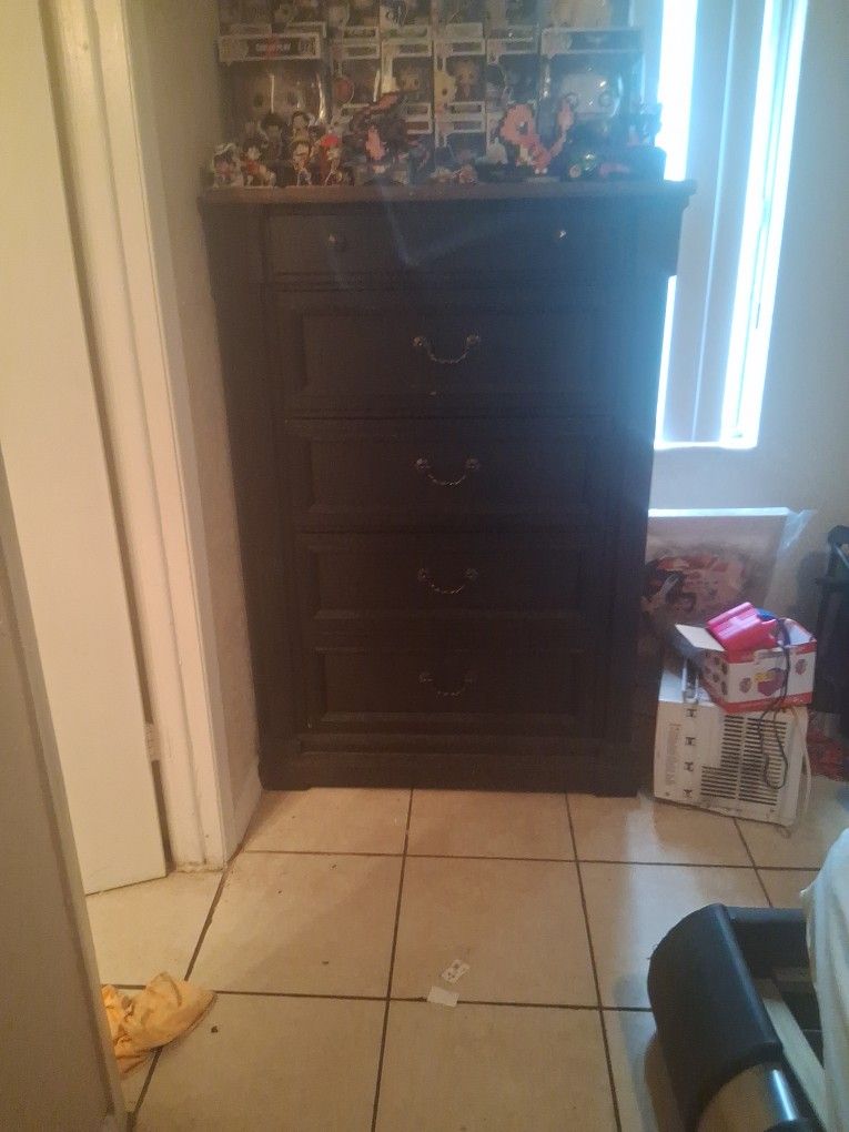 5 Drawer Dresser