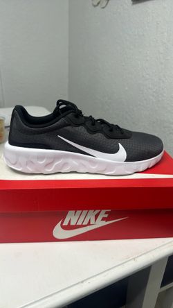 Men’s Nike shoes