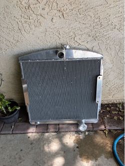 New in its box! 55-56 PONTIAC STAR CHIEF ALUMINUM RADIATOR