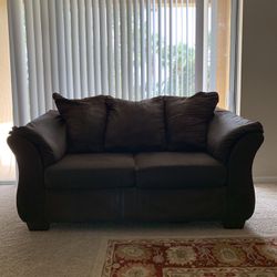 Couch, Loveseat, Coffee Table And 2 End Table 