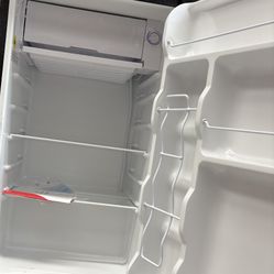 Mini Refrigerator With Freezer
