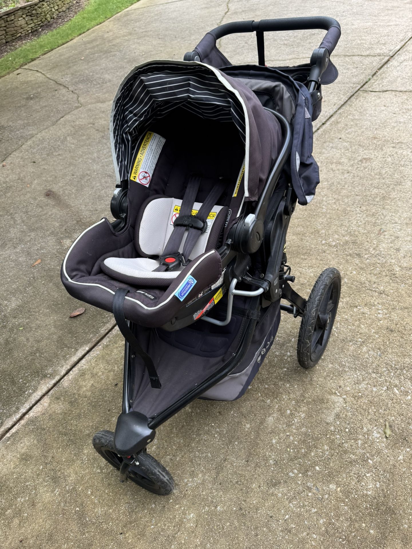 $300 – BOB Gear Jogging Stroller + Graco SnugRide Car Seat & Base