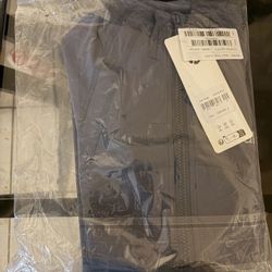 GREY ALO WOMANS GYM SET SIZE SMALL