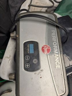Water heater, water heater for under sink