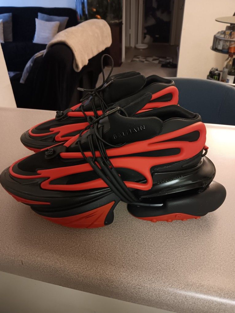 Very Nice Balmain Sneakers For Men Size 10