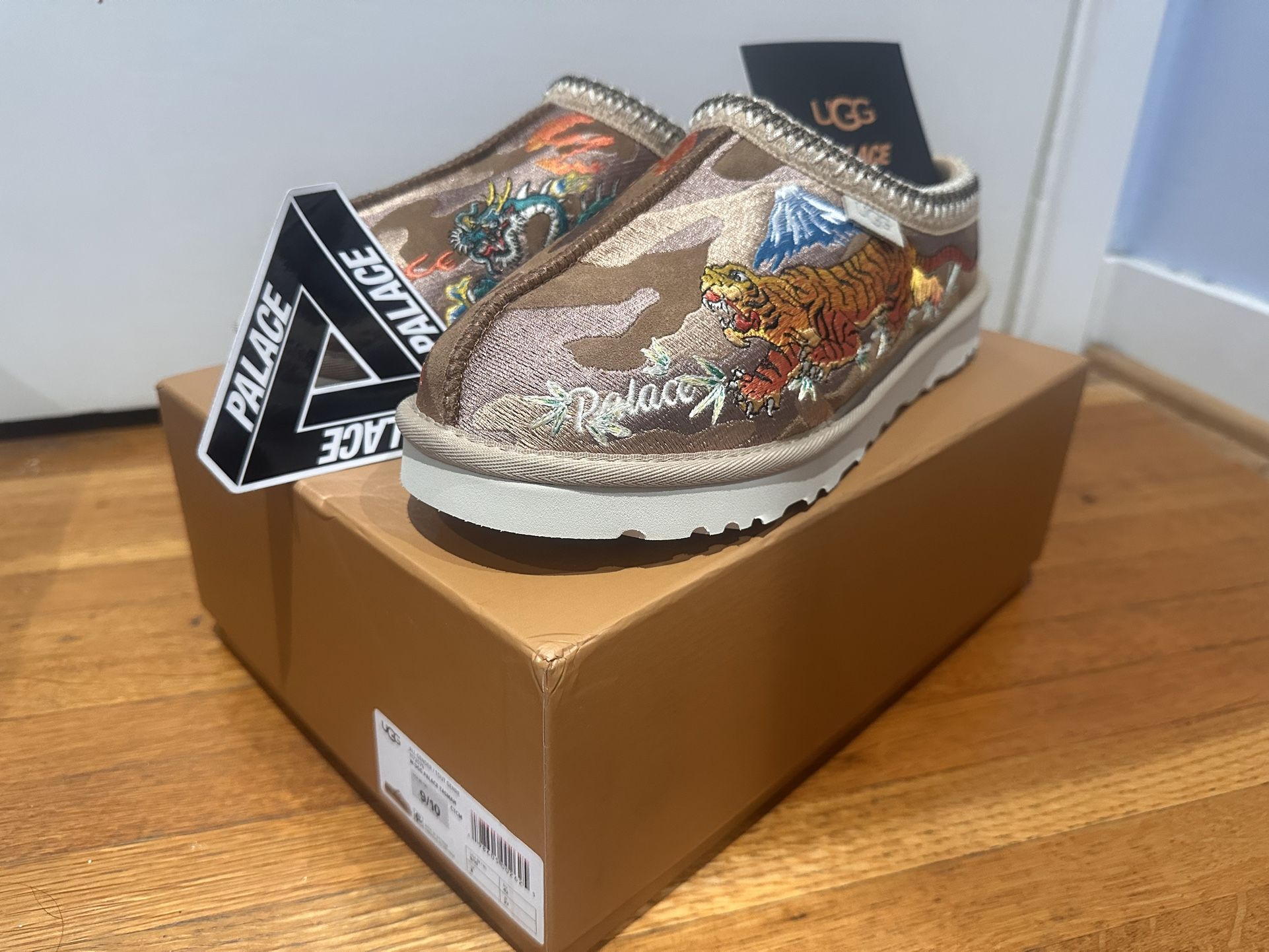 UGG Tasman