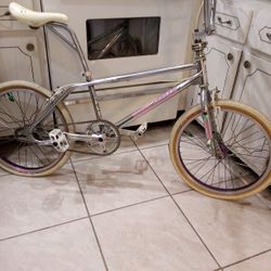 Hutch Windstyler 1985