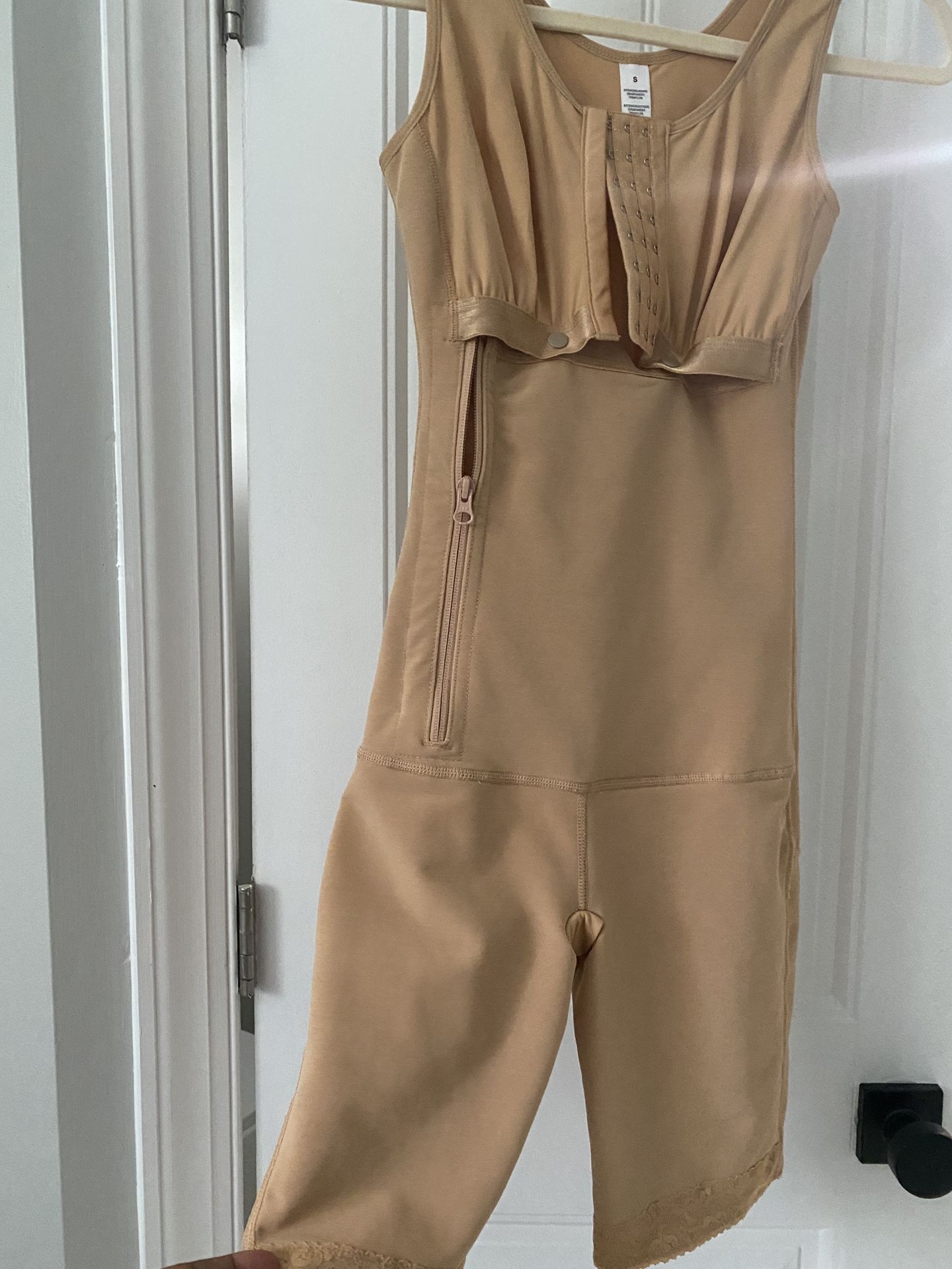 Shapellx AirSlim Surgical Body Shapewear Size Small, Beige. Never Worn!