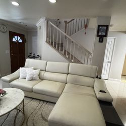 Sofa With Chaise 