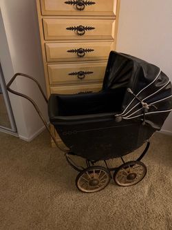 Antique Baby Buggie